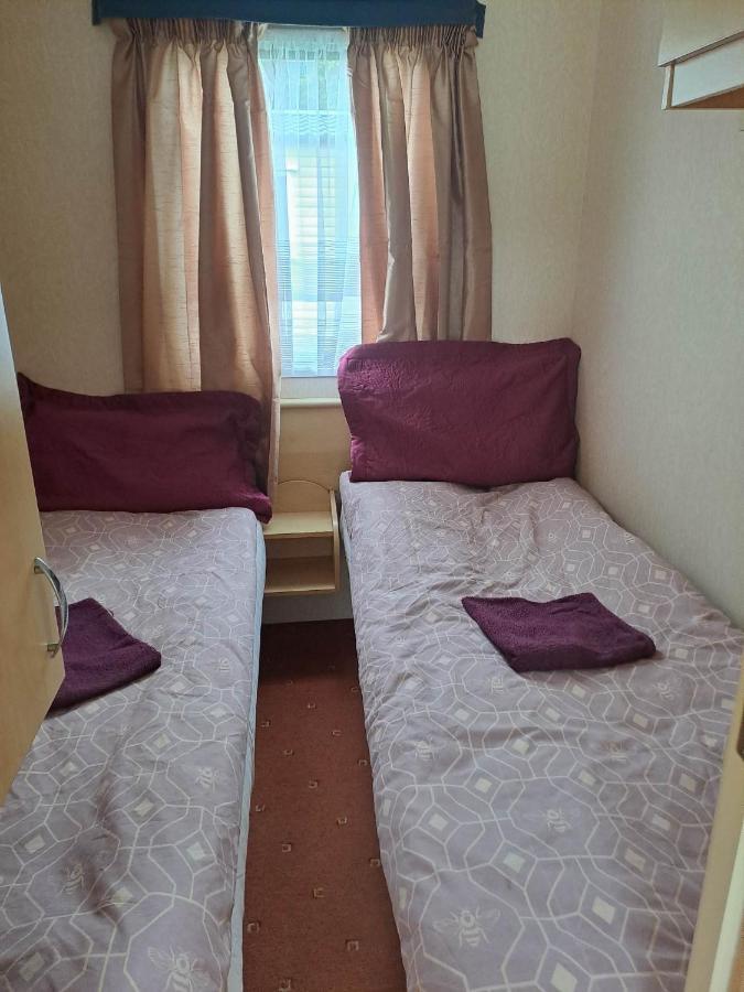 Cosy Caravan At Blackmoor Farm Ludchurch Extérieur photo