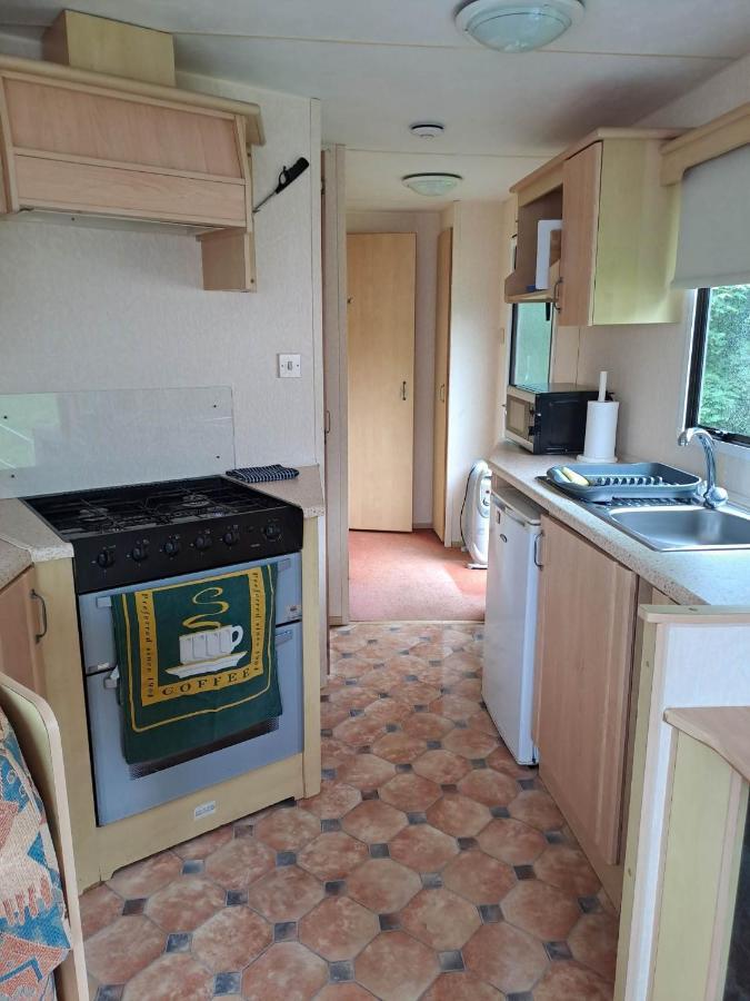Cosy Caravan At Blackmoor Farm Ludchurch Extérieur photo