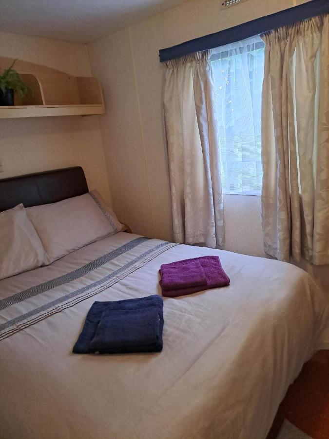 Cosy Caravan At Blackmoor Farm Ludchurch Extérieur photo